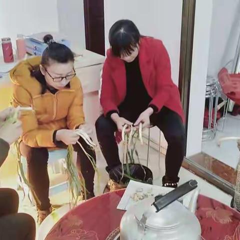 四亩地社区关爱老人送温暖活动