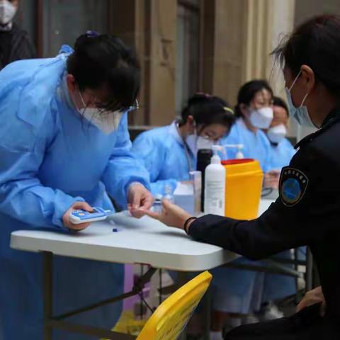 县卫生健康综合执法大队开展“九九重阳节 浓浓敬老情”双报到活动