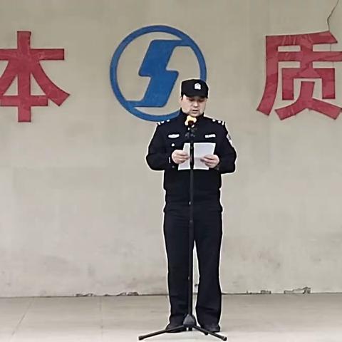 携手共育      护航成长——陕汽二校举行2023年法治安全教育主题讲座暨法治副校长聘任仪式