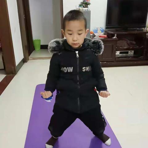 一年级实践活动“有氧运动”