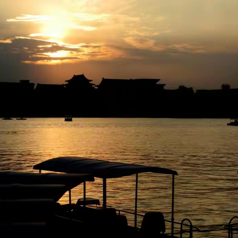 （如梦令）游北海