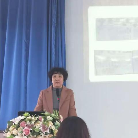 新宾县高年级数学综合实践活动课观摩课教研会