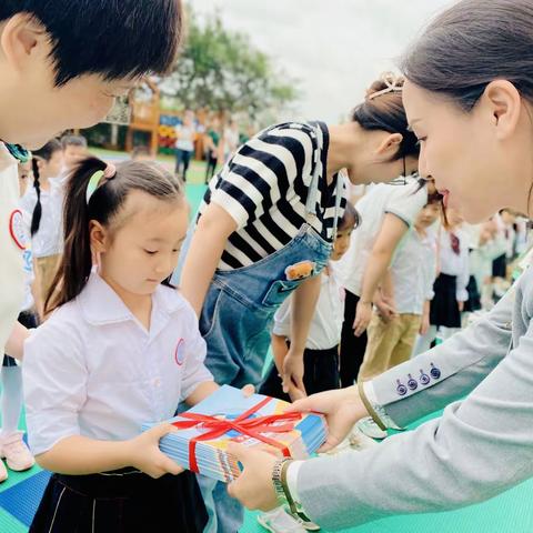 【用心记录 见证成长】晨风天勤车城松树坪幼儿园成长册的故事