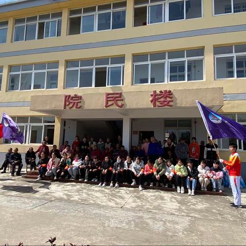 甘厂初级中学敬老爱老，传承美德实践活动