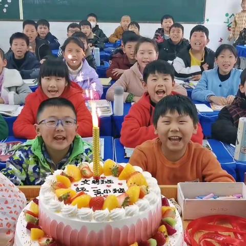 文明高雅，畅享成长——汪桥镇中心小学班级评比总结表彰活动纪实