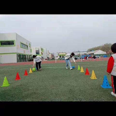 荆各庄幼儿园中班——第九周快乐时光