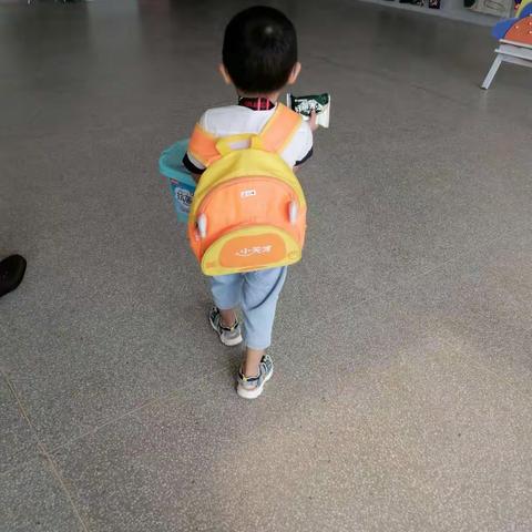 快乐的幼儿园生活，迈向人生的又一个台阶——记任梓豪宝贝的快乐童年