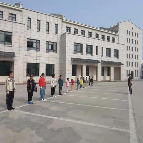 中华儿女多奇志，不爱红装爱武装———北外国际实验学校特长之武术课