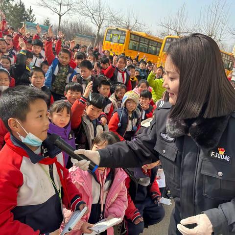 【全环境立德树人】法治进校园 平安护成长——杨庄镇中心小学法治教育进校园知识讲座活动