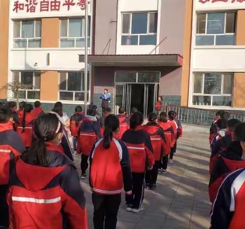 龙化小学“十九届六中全会精神专题宣讲会” 主题教育活动