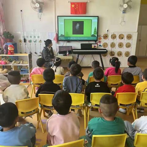 童年有书，未来有梦，————先锋小学附属中心园小班读书活动