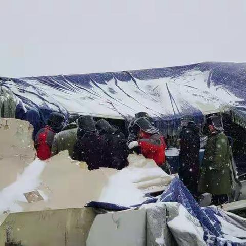 顶风冒雪服务主业，险象环生不辞辛苦