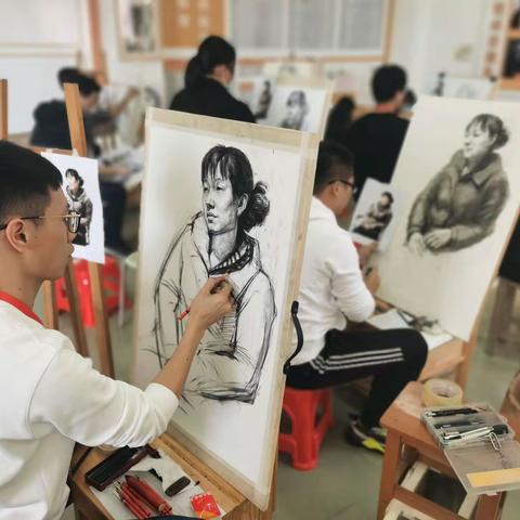 2021年泉州市普通高中美术教师教学技能（听评课、美术技能）比赛活动在泉州现代中学举行