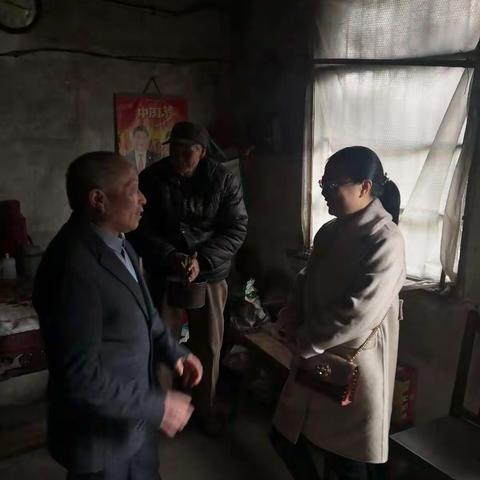 磐安县台联会活动简讯    2020年4月台办主任带领台联会成员前往尚湖，尖山等乡镇看望并慰问台胞，台属企业。