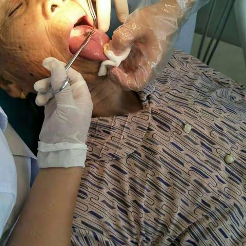 虚惊                       ( 一张照片背后的故事)