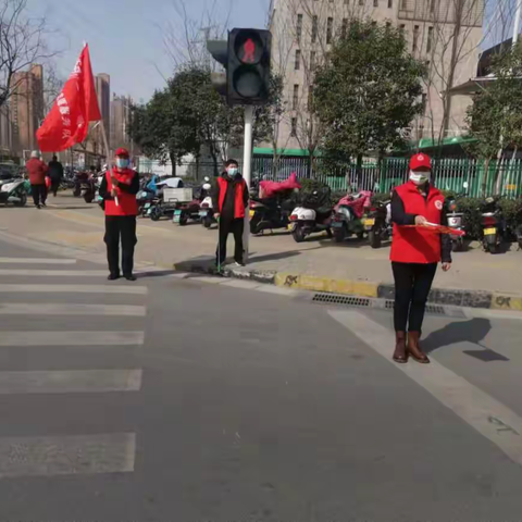 二七区事管局“雷锋日”开展志愿服务活动