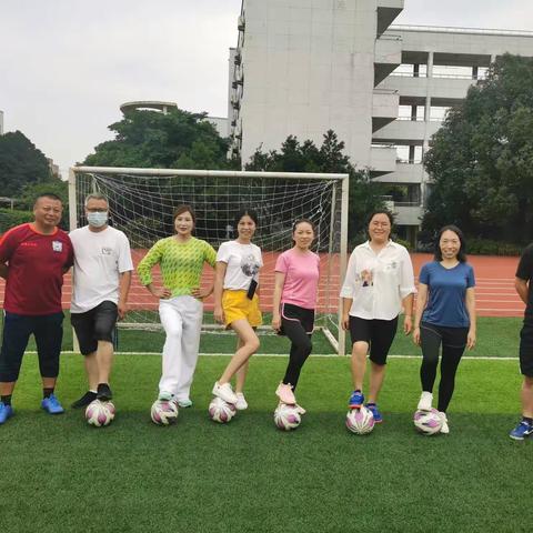 【百卉含英】婺城小学阳光家长成长学院之足球社团