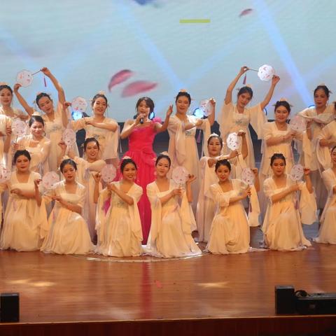 逐梦新征程  奋进向未来，煤炭信息服务中心“三八”节活动