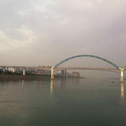 夜游长江三峡（记叙文）   作者   他乡明月