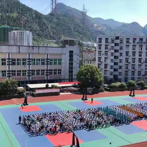 @记录开学军训美好时光^-^～～