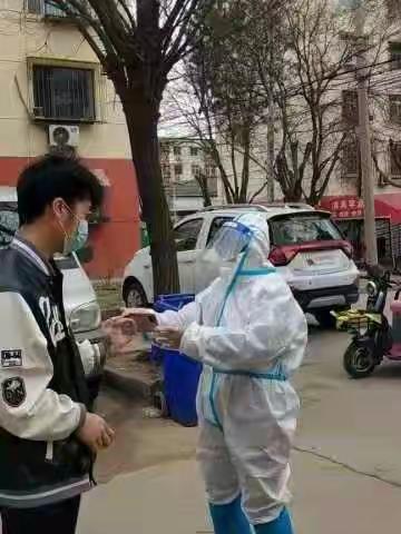 歌颂志愿者——普光南里社区第一网格核酸检测小组