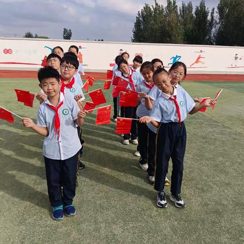 我和国旗合个影