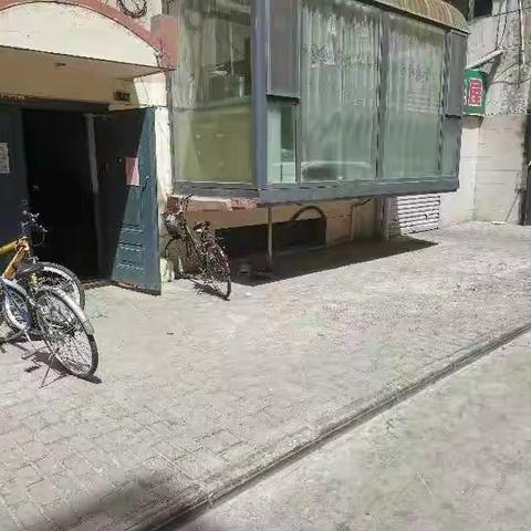 城隍庙社区开展爱国卫生月环境卫生整治