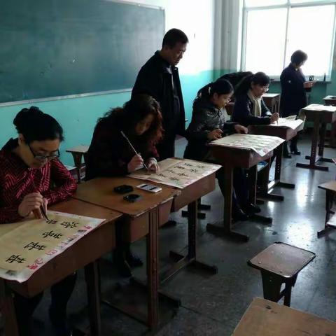 古交四中书法课堂深入人心，营造静心、凝神氛围