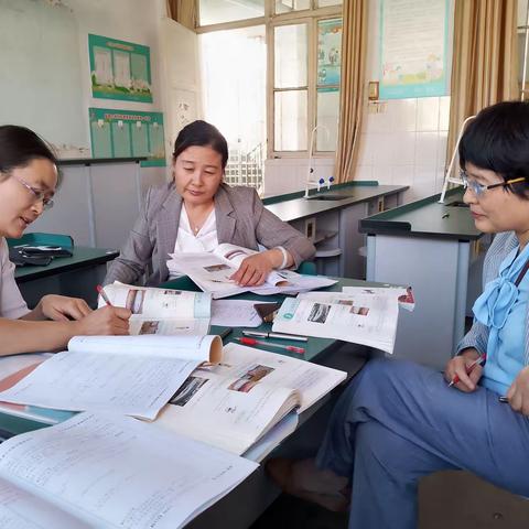 秋风习习 砥砺不息-实验小学四年级数学组二单元集体备课纪实