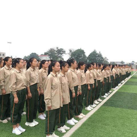 【巩义中学】 雄关漫道真如铁 而今迈步从头越—巩义中学2019级高一新生军训小记1