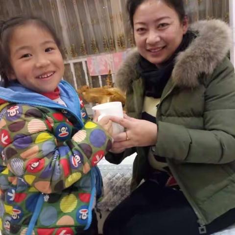 卢氏县洛苑幼儿园大四班温情感恩周与您同在