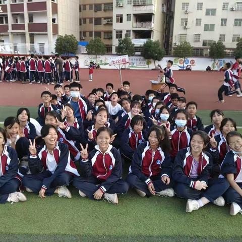 回眸耕耘路、奋发向未来——702班期末总结