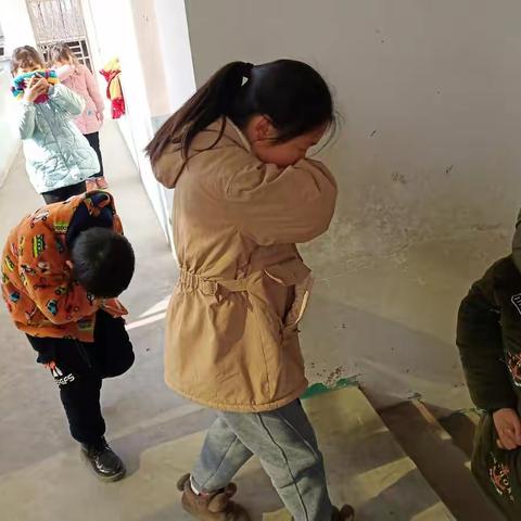 李香铺小学应急演练