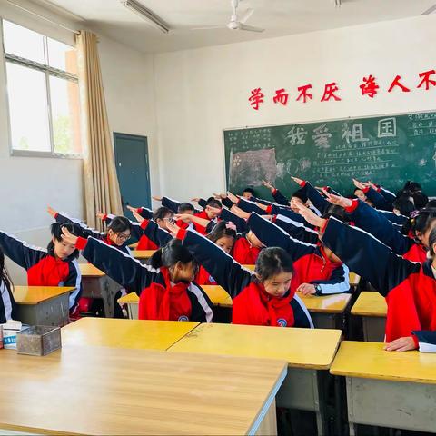 减负增效强智力，舞动手指提趣味——大路里小学举行“舞动手指，童心飞扬”手指操比赛