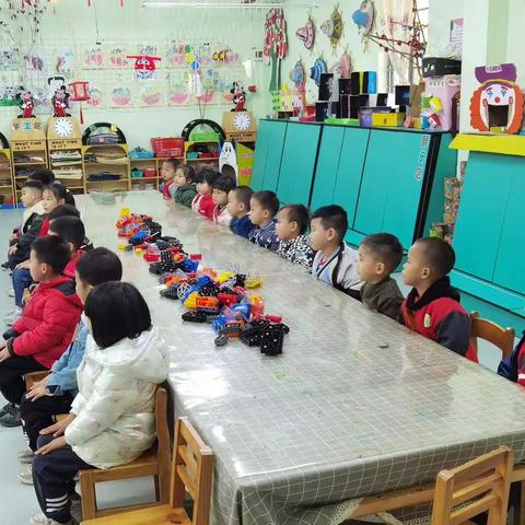 陈洞村幼儿园中班级积木编程体验课圆满结束