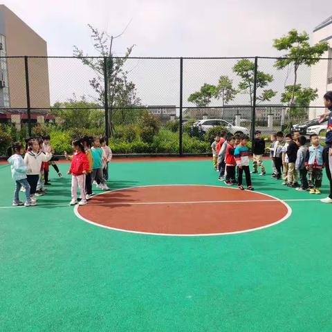 沙包飞舞，快乐来袭——中四班