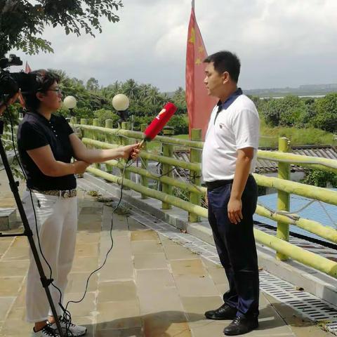 海南广播电视台到东寨港自然保护区拍摄采访红树林生态修复情况