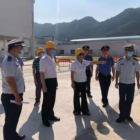 坚守岗位是对祖国最长情的告白