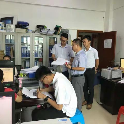 市人社局脱贫攻坚大比武就业扶贫专项工作督导组赴各区督导工作