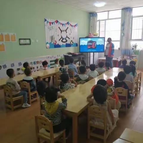 北京红缨yojo桃李国学双语幼儿园中二班饰品安全及防溺水安全知识课