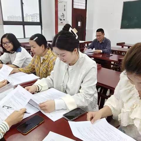 集体的力量如钢铁，众人的智慧如日月——记瑞昌市第七小学六年级集体备课