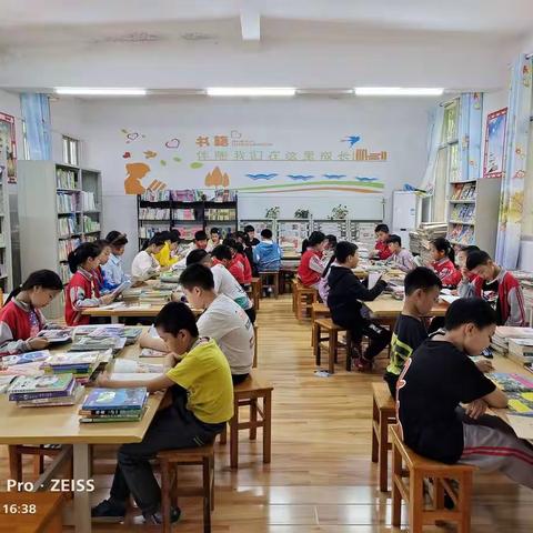 三门小学181班“与经典为友，沐浴书香”读书活动