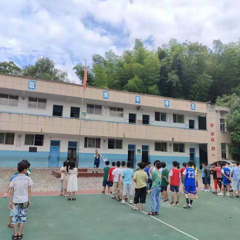 珍爱生命，预防溺水——龙门畈乡柯家小学开展防溺水安全教育活动