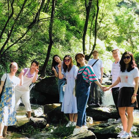 科室集体生日宴 浓浓关怀暖人心