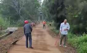 二图村委会土地方上村进行开展农村人居环境整治工