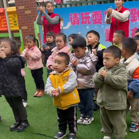 万霖花苑幼儿园孝亲班制作酵素留影