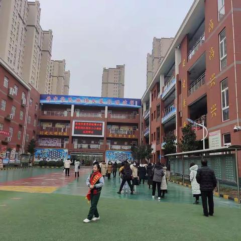 辛寨小学~赴林州第二实验小学，观摩“语文主题”学习