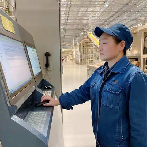 铭记初心奉献不言苦，砥砺前行追求无止境——记武汉卷烟厂优秀共产党员胡茜