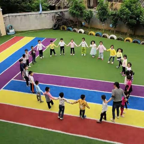 智慧城堡大大一班祝所有妈妈节日快乐