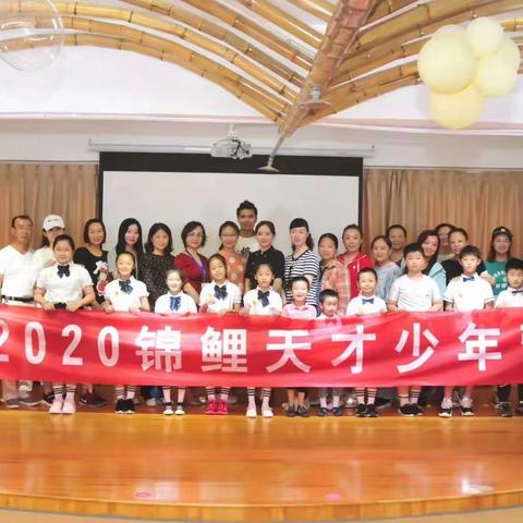 宝贝人生第一次独自飞翔